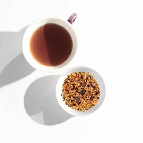 Früchtetee mit Granatapfel, Acai & Zitrone