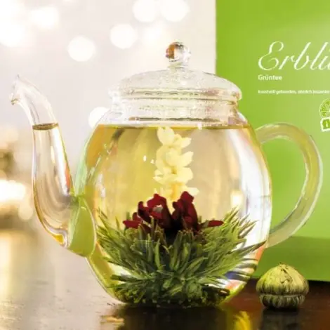 Caja de Madera Tealini con 12 Flores de Té Verde