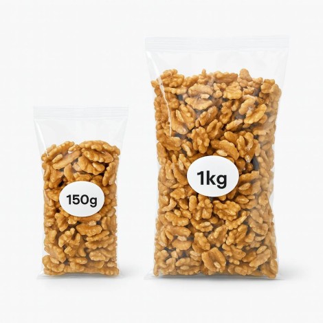 Gherigli di Noce spezzati in due metà ideale per spuntini, torte e yogurt