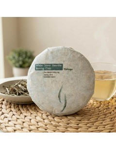 Thé Blanc Yunnan Silver Needles Vintage Cake – 100g