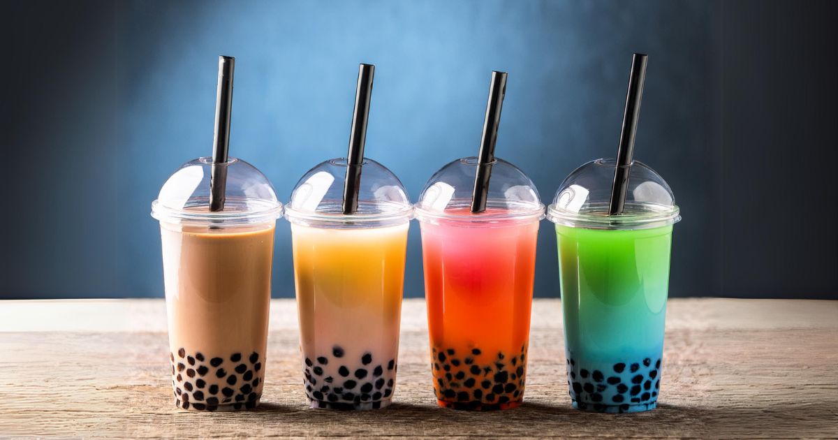 Copos de Bubble Tea coloridos